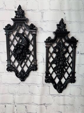 Vintage 1971 set of 2 Syroco resin black painted wall plaques